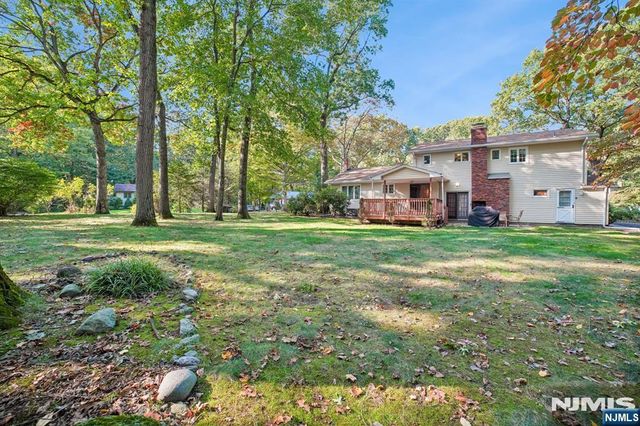 29 Gabriel Way, Twp Of Washington, NJ 07676