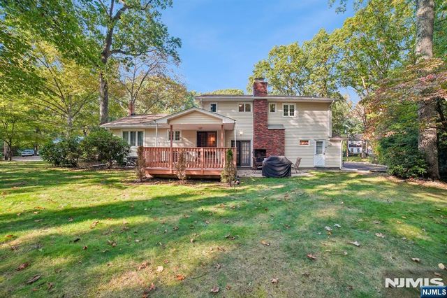 29 Gabriel Way, Twp Of Washington, NJ 07676