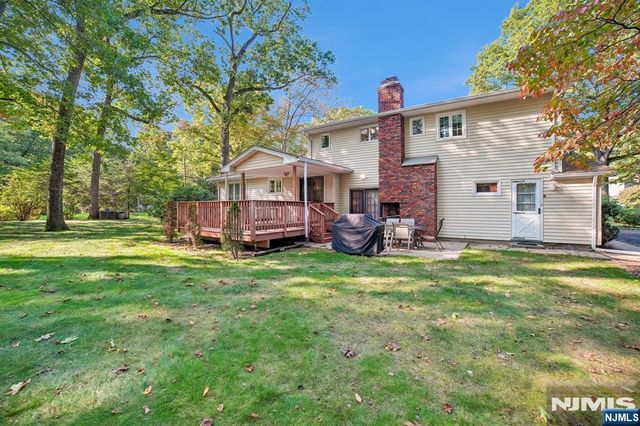 29 Gabriel Way, Twp Of Washington, NJ 07676