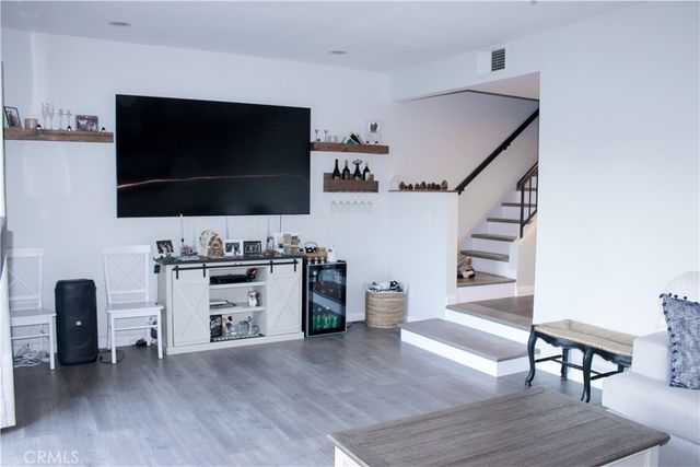15786 Midwood 5, Granada Hills, CA 91344