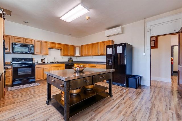 807 Ligonier St, Latrobe, PA 15650