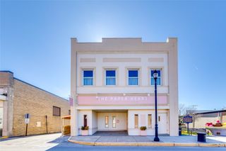 807 Ligonier St, Latrobe, PA 15650