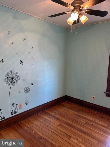 2712 BOAS ST, Harrisburg, PA 17103