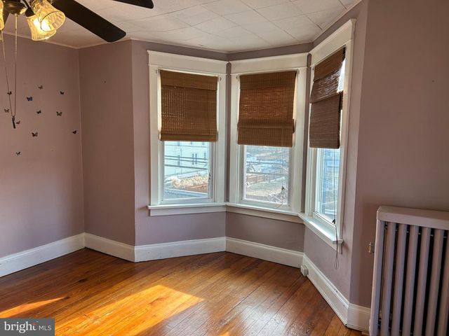 2712 BOAS ST, Harrisburg, PA 17103