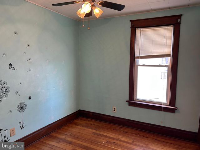 2712 BOAS ST, Harrisburg, PA 17103