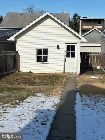 2712 BOAS ST, Harrisburg, PA 17103