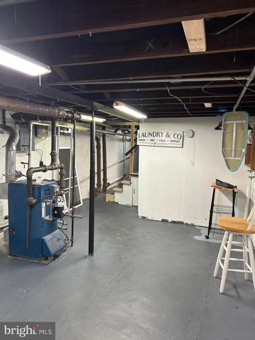 2712 BOAS ST, Harrisburg, PA 17103