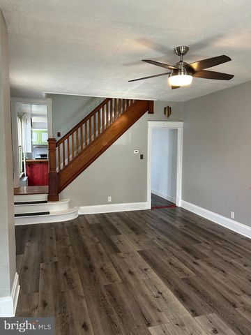 2712 BOAS ST, Harrisburg, PA 17103