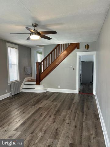 2712 BOAS ST, Harrisburg, PA 17103