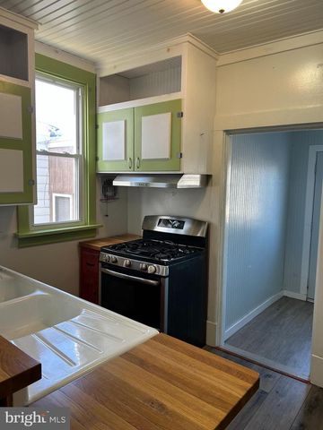 2712 BOAS ST, Harrisburg, PA 17103