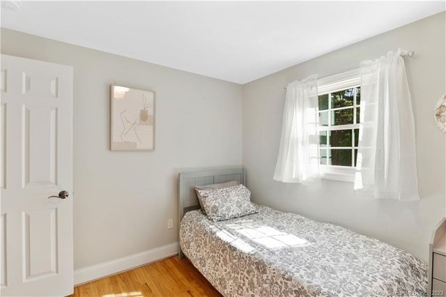 10 London Court, Old Saybrook, CT 06475