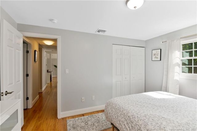 10 London Court, Old Saybrook, CT 06475