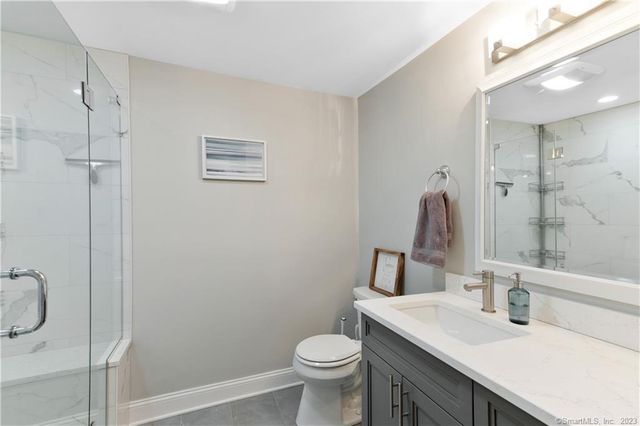 10 London Court, Old Saybrook, CT 06475