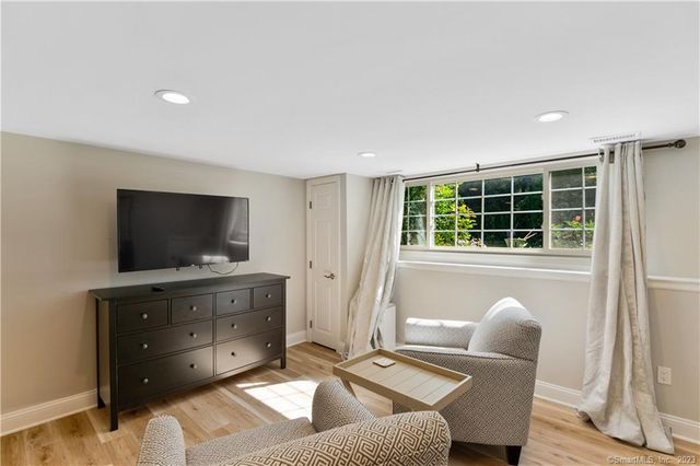 10 London Court, Old Saybrook, CT 06475