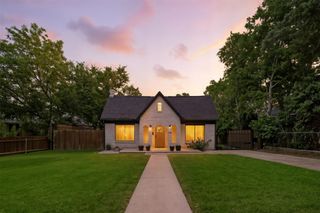 2809 W 12th Street, Dallas, TX 75211