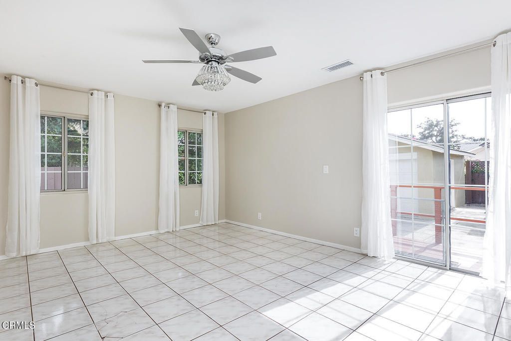 Image 13 of property listing at 608 Pioneer Drive, Glendale, CA 91203