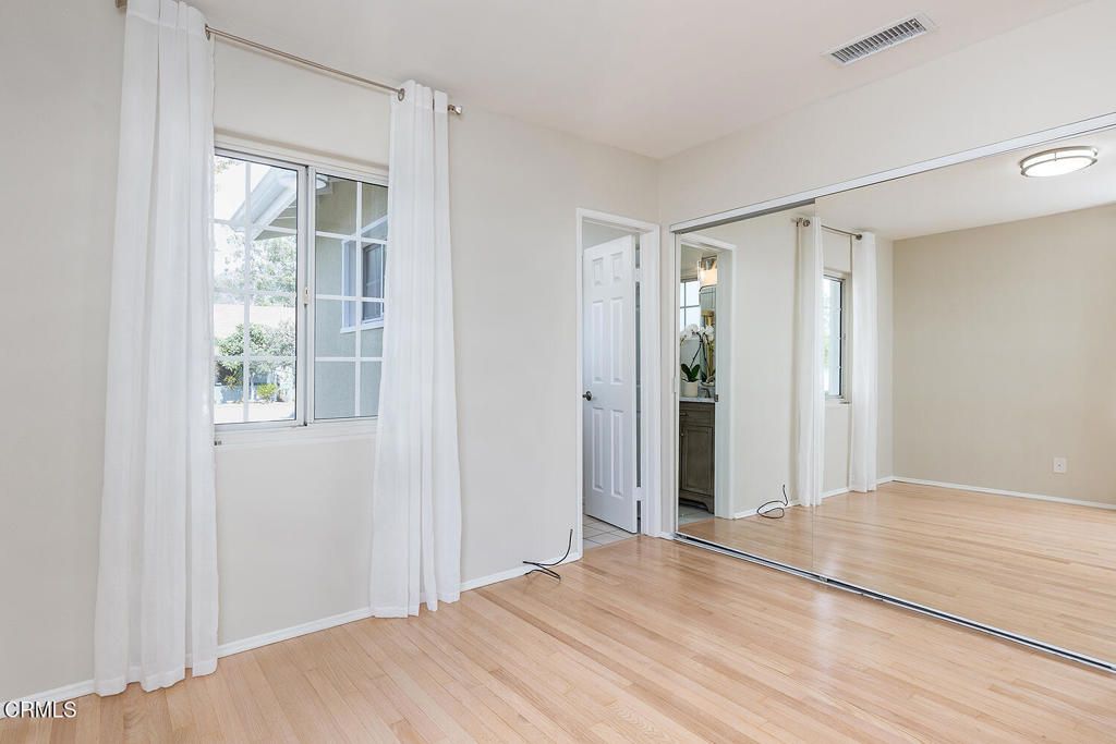 Image 19 of property listing at 608 Pioneer Drive, Glendale, CA 91203