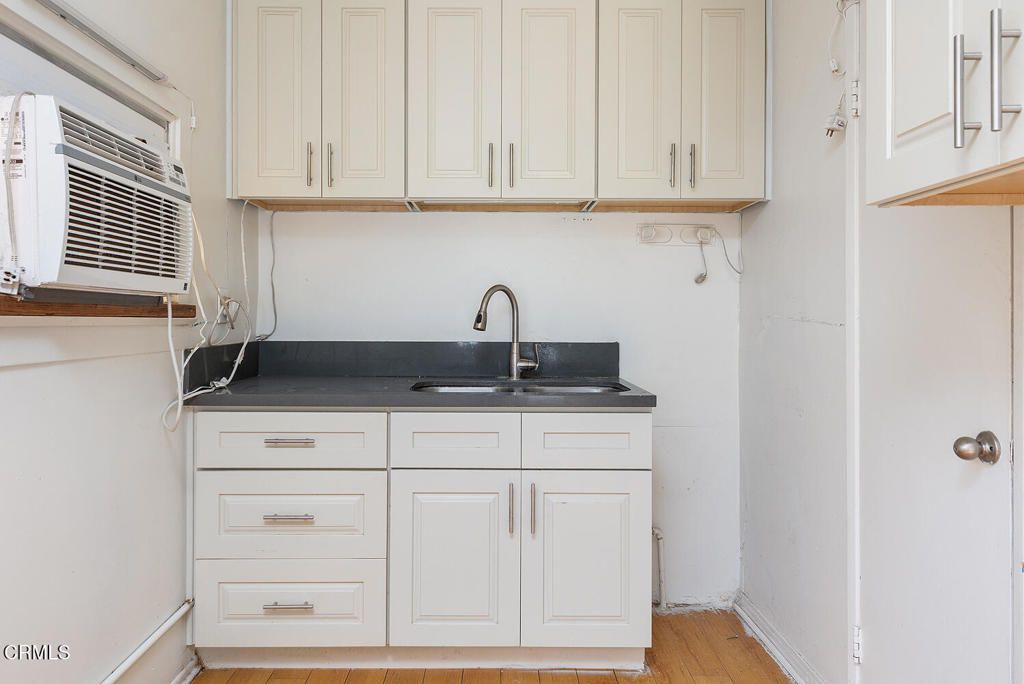 Image 26 of property listing at 608 Pioneer Drive, Glendale, CA 91203