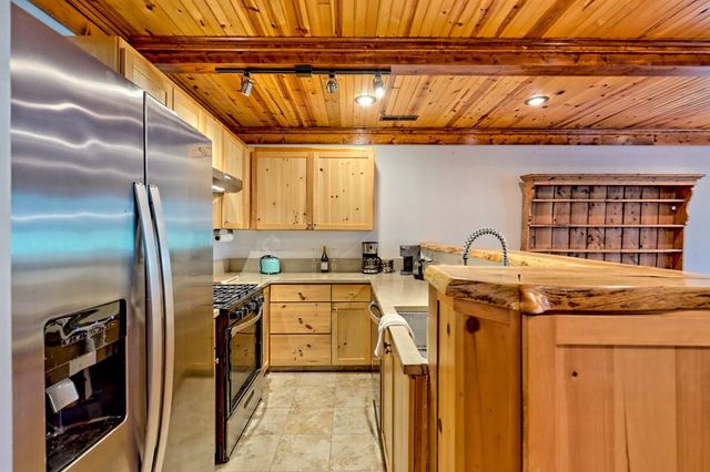 3147 Old Hwy 64w, Warne, NC 28909