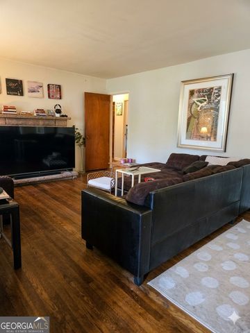 250 W Lake Avenue NW, Atlanta, GA 30314