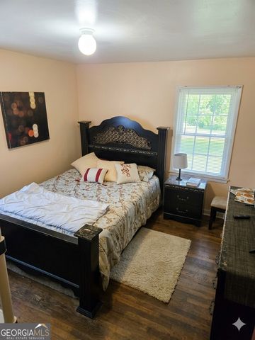 250 W Lake Avenue NW, Atlanta, GA 30314