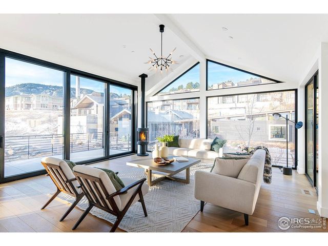 2586 3rd St, Boulder, CO 80304