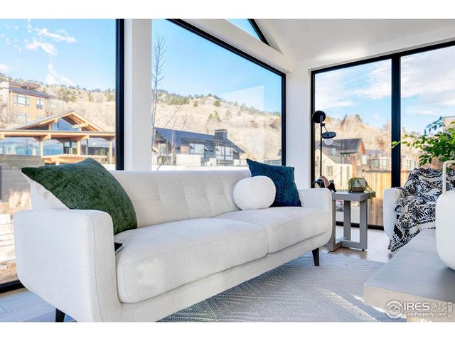 2586 3rd St, Boulder, CO 80304