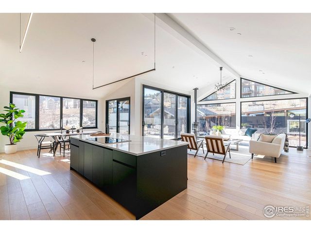 2586 3rd St, Boulder, CO 80304