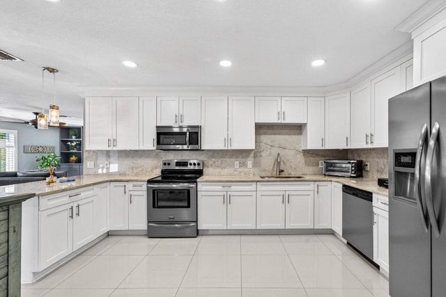 1581 SE 4th Court, Deerfield Beach, FL 33441