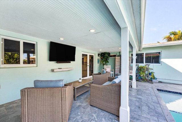 1581 SE 4th Court, Deerfield Beach, FL 33441