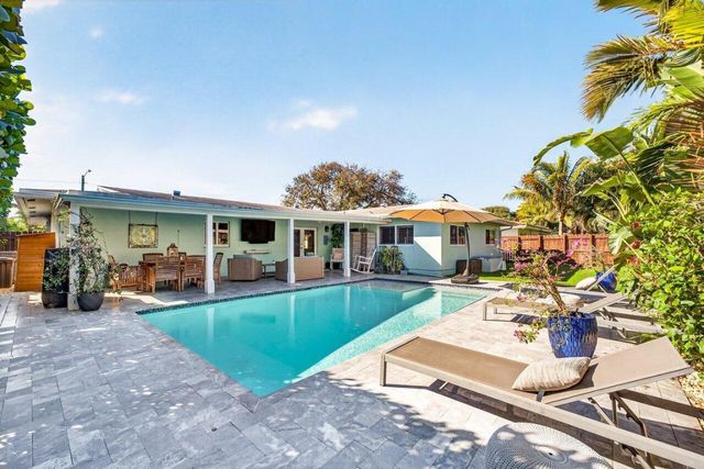 1581 SE 4th Court, Deerfield Beach, FL 33441