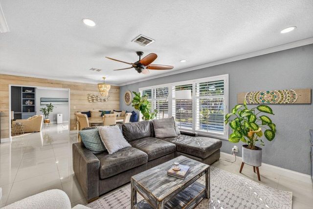 1581 SE 4th Court, Deerfield Beach, FL 33441