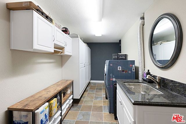 8172 Manitoba Street 4, Playa Del Rey, CA 90293