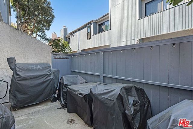 8172 Manitoba Street 4, Playa Del Rey, CA 90293