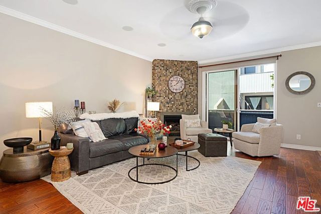 8172 Manitoba Street 4, Playa Del Rey, CA 90293