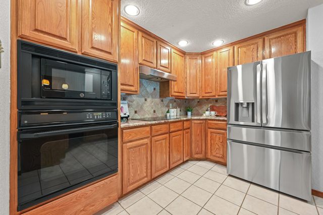 5714 Barker Ridge DR, Austin, TX 78759