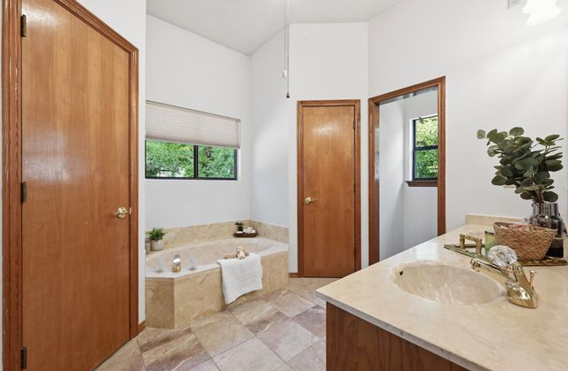 5714 Barker Ridge DR, Austin, TX 78759