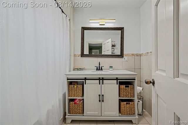 36951 Sibley Road, New Boston, MI 48164