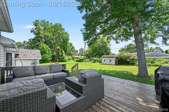 36951 Sibley Road, New Boston, MI 48164