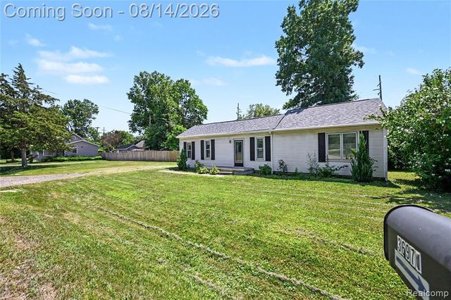 36951 Sibley Road, New Boston, MI 48164