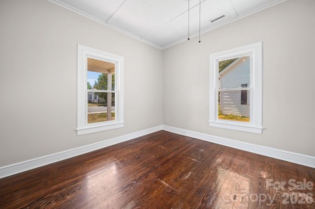 204 S East Avenue, Kannapolis, NC 28083