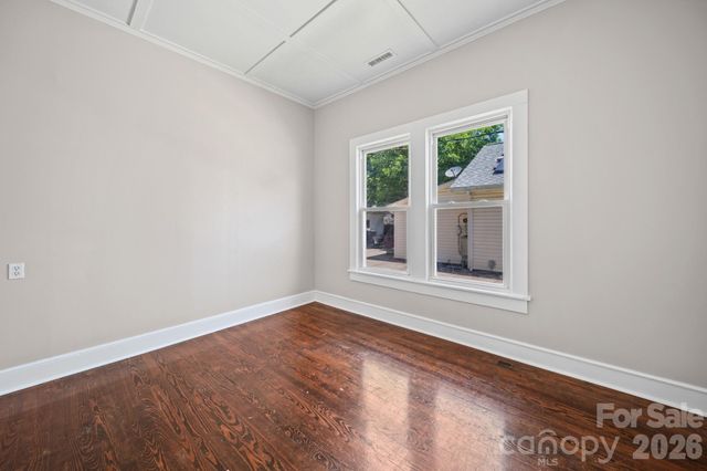 204 S East Avenue, Kannapolis, NC 28083