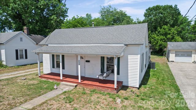 204 S East Avenue, Kannapolis, NC 28083