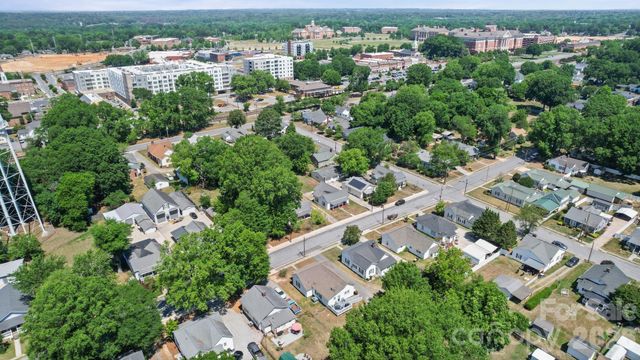 204 S East Avenue, Kannapolis, NC 28083