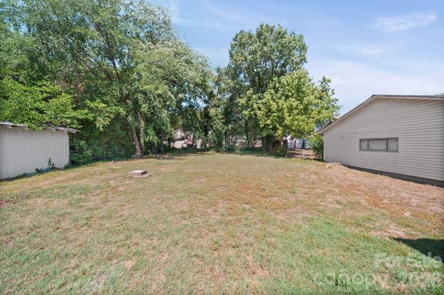 204 S East Avenue, Kannapolis, NC 28083