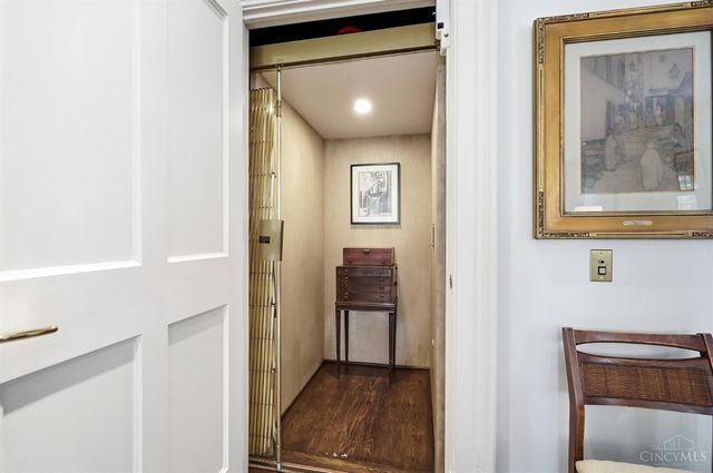 548 Liberty Hill, Cincinnati, OH 45202
