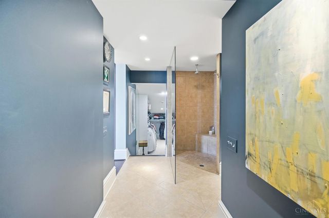 548 Liberty Hill, Cincinnati, OH 45202
