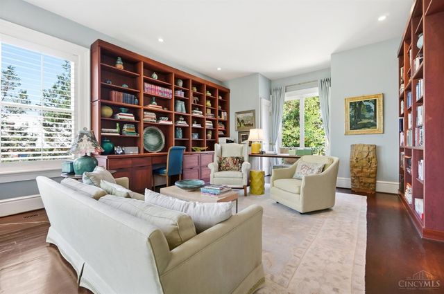 548 Liberty Hill, Cincinnati, OH 45202