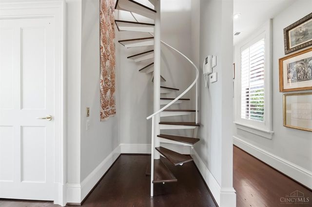 548 Liberty Hill, Cincinnati, OH 45202