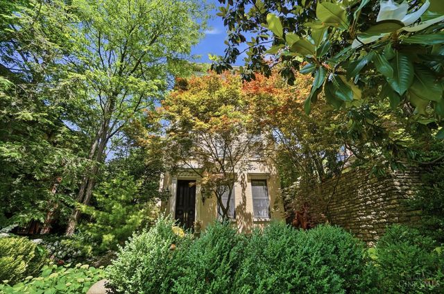 548 Liberty Hill, Cincinnati, OH 45202